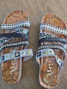 Very G Women's Multi-Strip Slide Sandals in Black and Tan with Silver Accents
